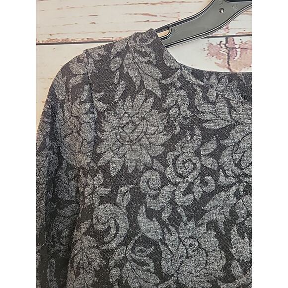 Talbots Black Floral Jacquard Button Down Back Accents Long Sleeve Top SZ Medium - Picture 7 of 9